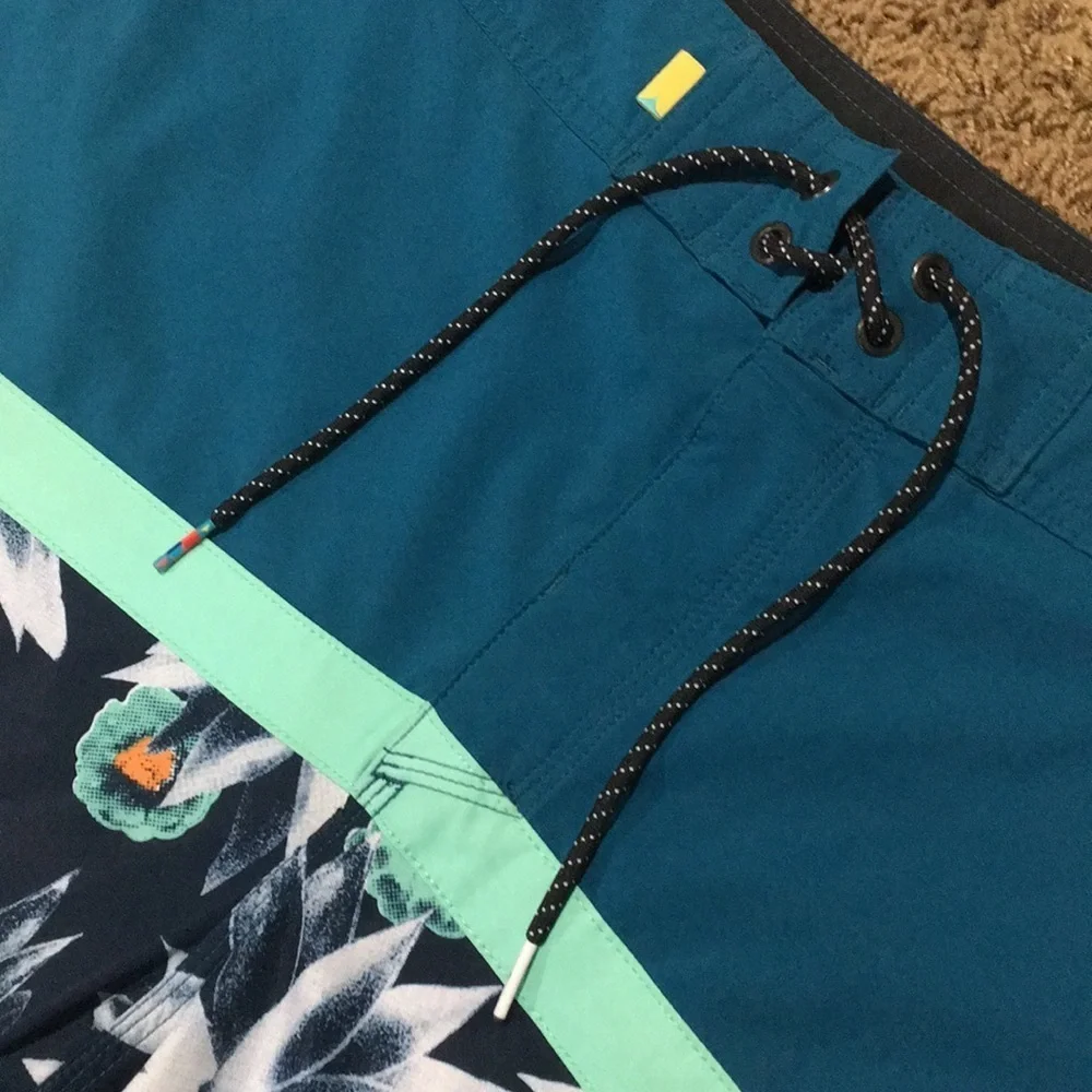 Quicksilver Dry Flight Water Repellent Board Shorts size 40 Blue black